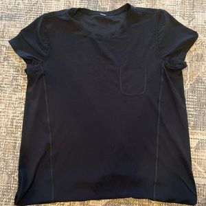 Lululemon T shirt